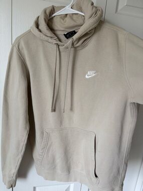 Nike Men's Beige Pullover Hoodie with White Swoosh ~ Size Medium